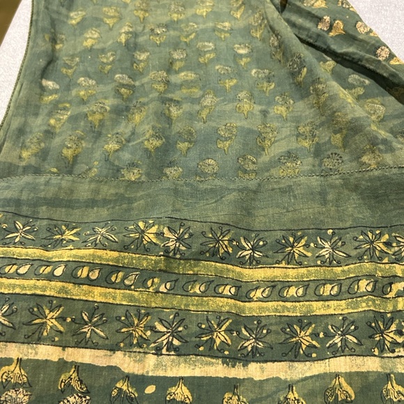 Green and gold scarf - Picture 5 of 6